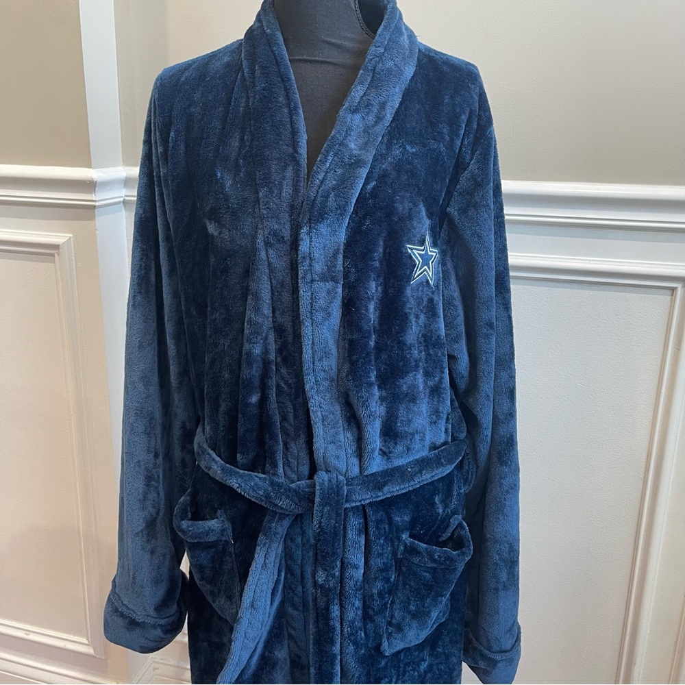 Men’s Dallas Cowboys Robe - Picture 5 of 6